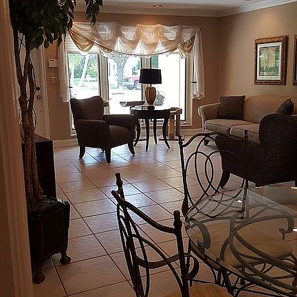 View dining to living room