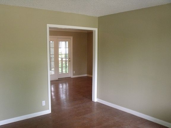 Hardwoods Living/Dining Rooms