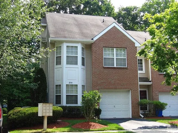 274 Shady Oak Ct, Piscataway, NJ 08854