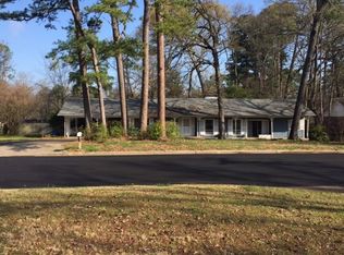 905 Delwood Dr, Longview, TX 75605
