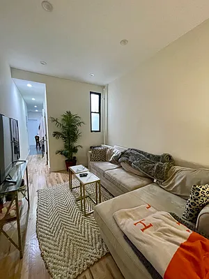 Rented by Building Equity Real Estate LLC | media 17