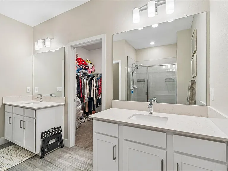 9911 Campanula Ct — Photo 13