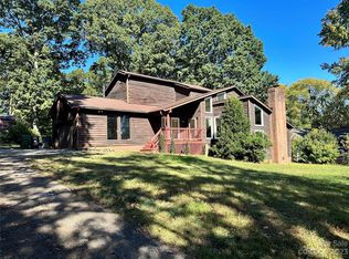 7514 Robin Crest Rd, Charlotte, NC 28226