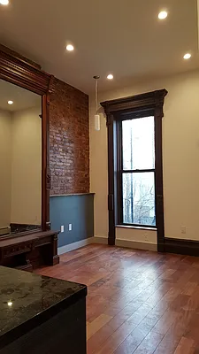 Rented by Elite NY Holdings | media 23