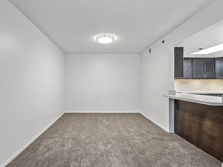 Oak Pointe Apartments — Photo 44