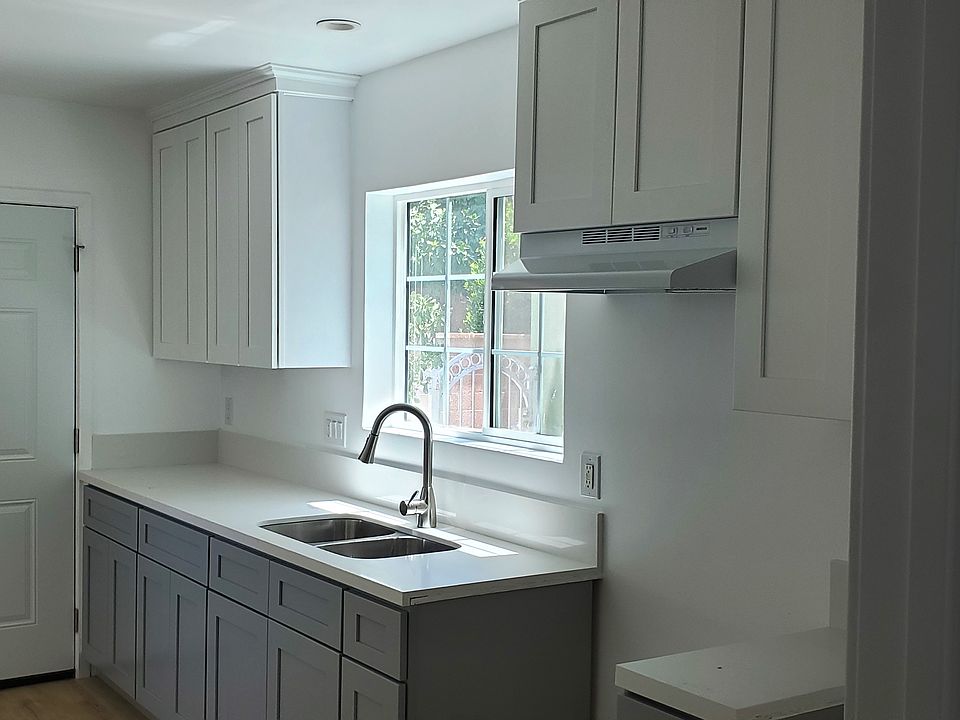 2nd image of 11749 4th Ave Unit A