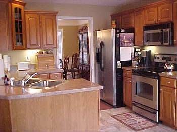 5th image of 589 Mountain View Dr