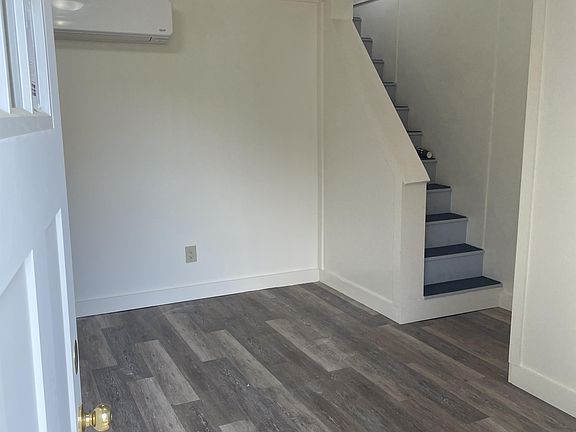 2nd image of 14 Russell St #D-1