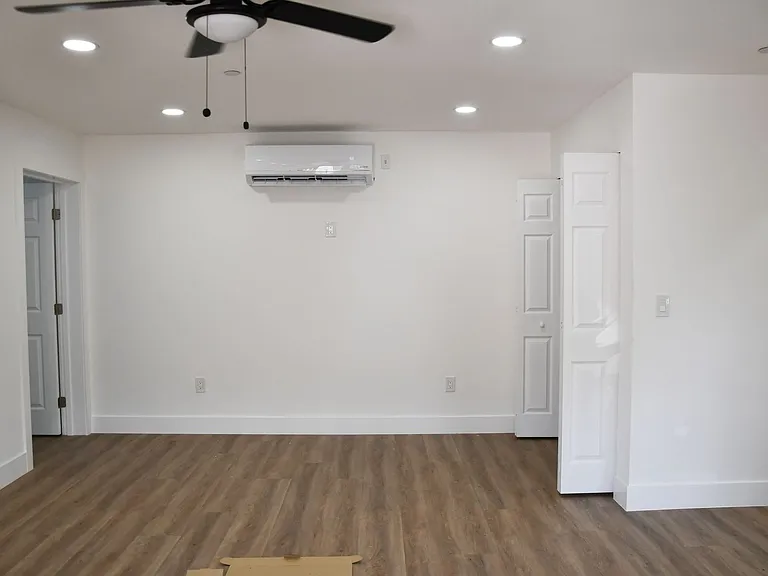 160-162 S Citrus St — Photo 16