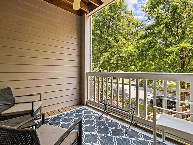 1752 Pryor Rd SW #309 — Photo 16