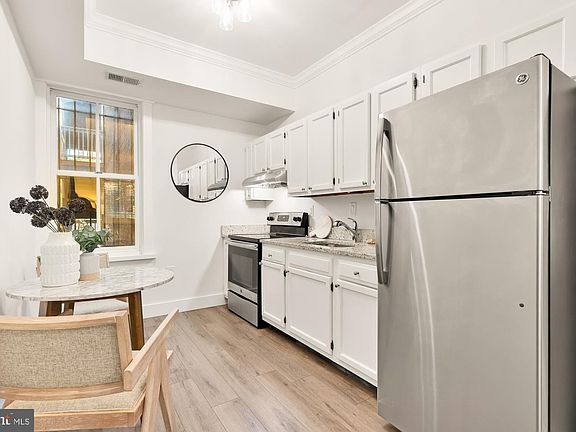 5th image of 514 U St NW APT 3