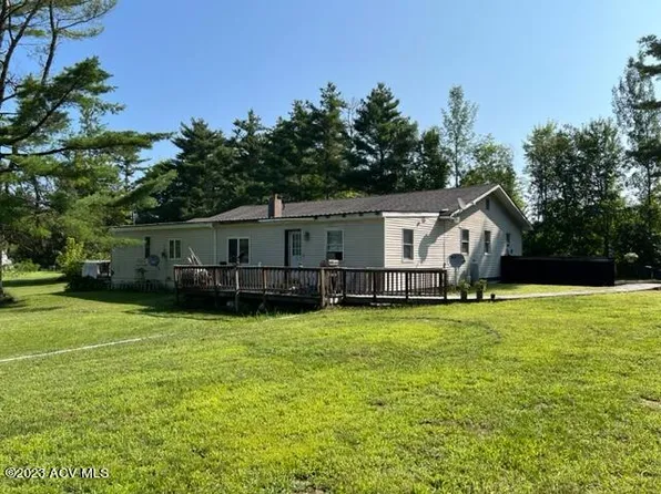 343 Salmon River Rd, Plattsburgh, NY 12901