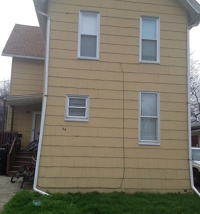 1st image of 44 Franklin St APT 3