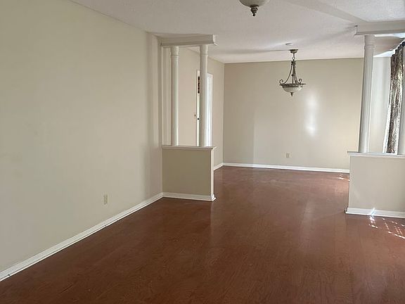 2nd image of 1903 Beechwood Ct