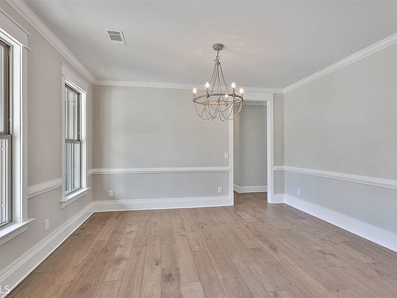 5th image of 322 Archway Ln