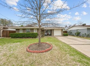 1822 School Rd, Carrollton, TX 75006