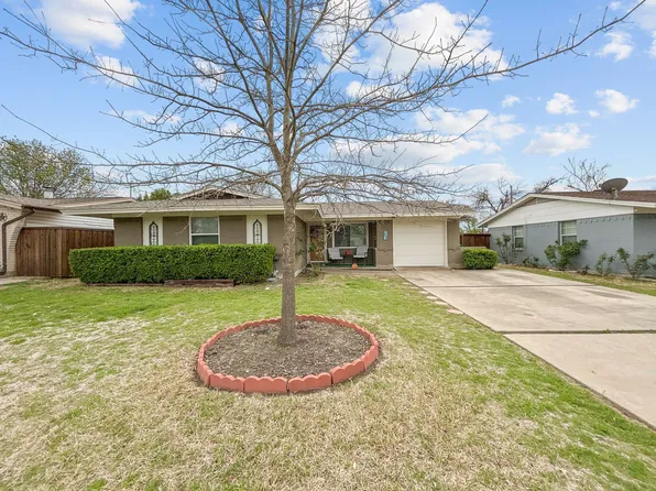 1822 School Rd, Carrollton, TX 75006