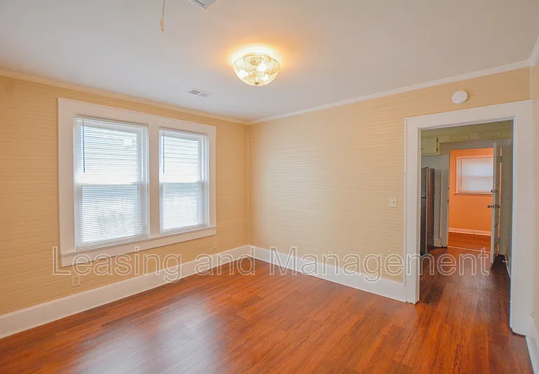 2041 Groveland Ave — Photo 7