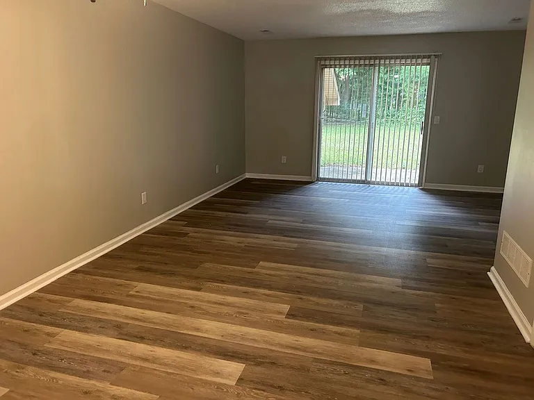 2904C Scotsman Rd — Photo 3