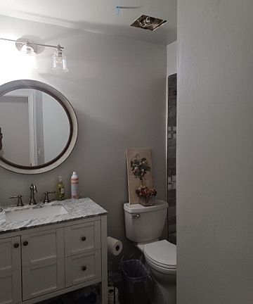 3rd image of 3377 Chrysler Dr