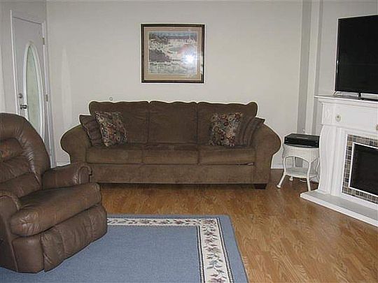 4th image of 14 Green Forest Dr