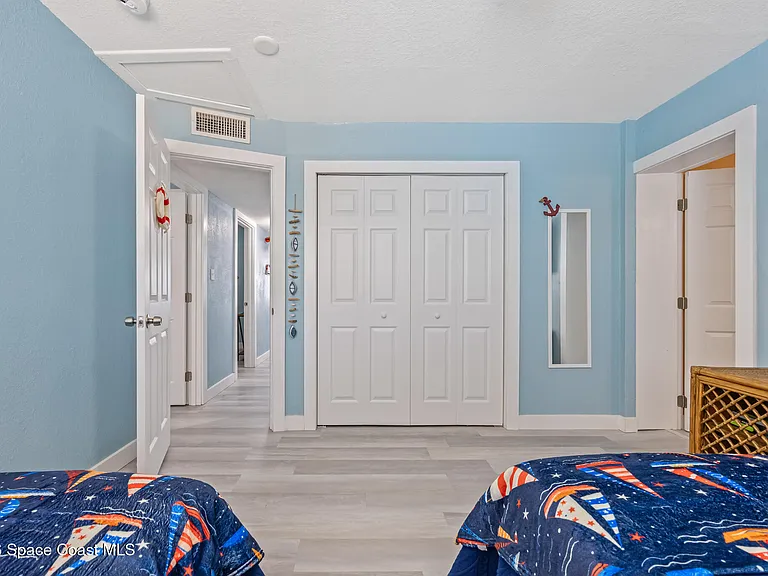 224 Grant Ave — Photo 22