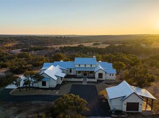 400 Grape Creek Rd, Johnson City, TX 78636