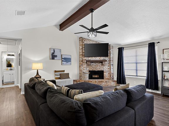 5th image of 9514 Marblemount Dr