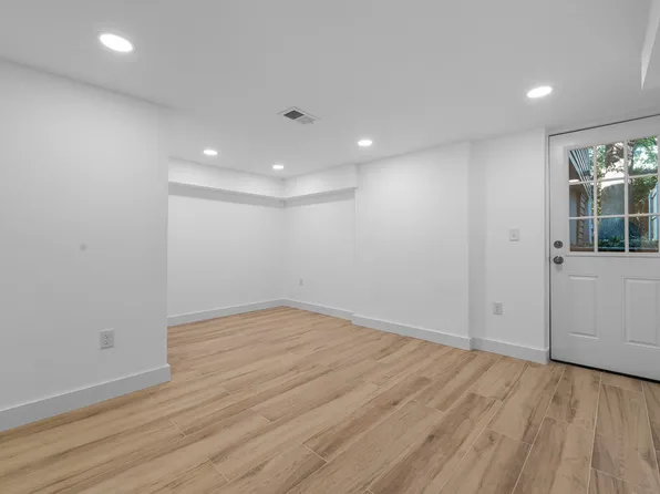 330 Forrest Street image 25 of 33