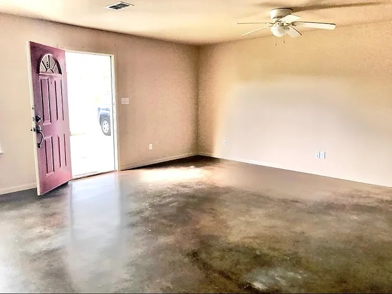 714 Rosewood Dr #B — Photo 5