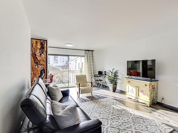3rd image of 1610 Neil Armstrong St Unit 309