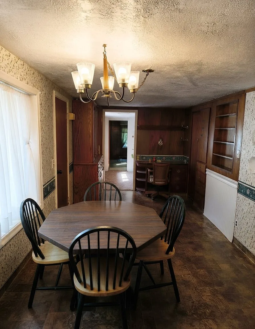 Spacious 4 Bed Single Family Home in West Bountiful! $1600/mo — Photo 3