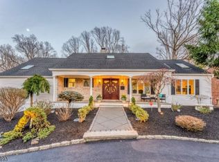 22 Tree Top Dr, Springfield, NJ 07081