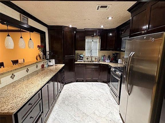 5th image of 2731 SW 61st St
