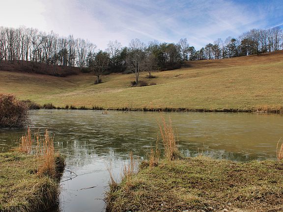 4th image of 803 Moores Creek Church Rd