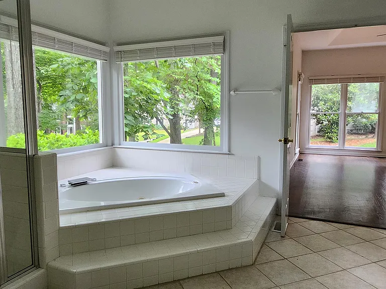 3315 Parting Brook Ct — Photo 14