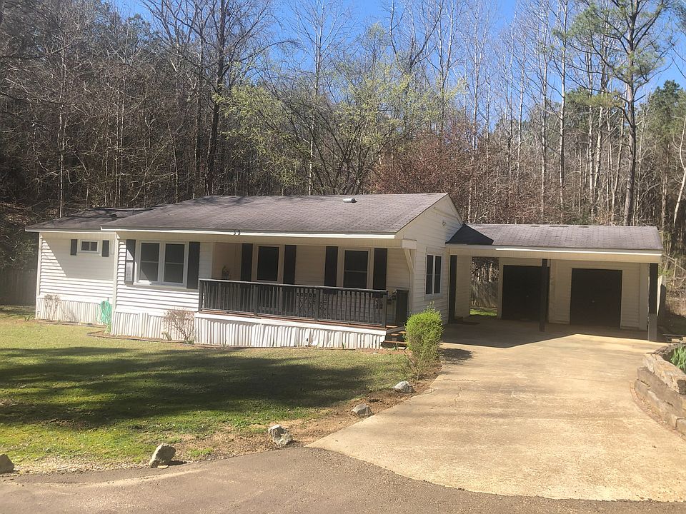This home is one of the former faculty houses from the University of Mississippi. The home has been renovated as you will see from the pictures provided.