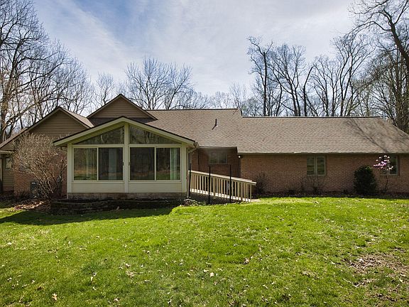 3rd image of 8494 Cedar Hills Dr