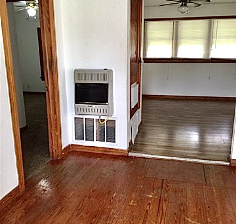 2nd image of 301 S C St