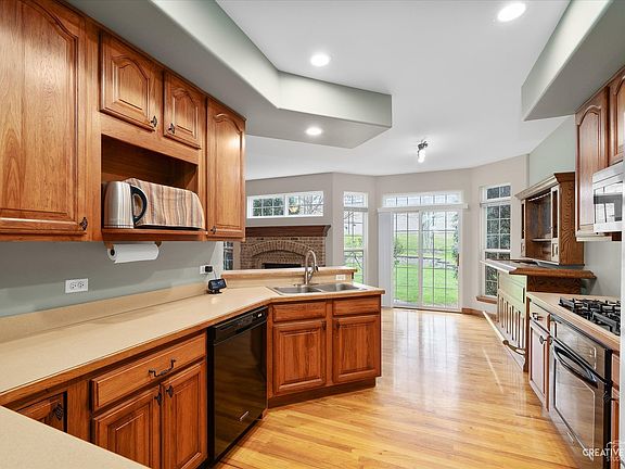 5th image of 19 Oak Creek Ct #19