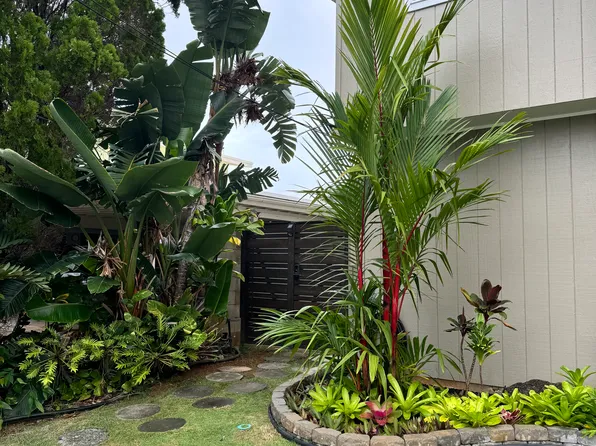 (undisclosed Address), Kailua, HI 96734