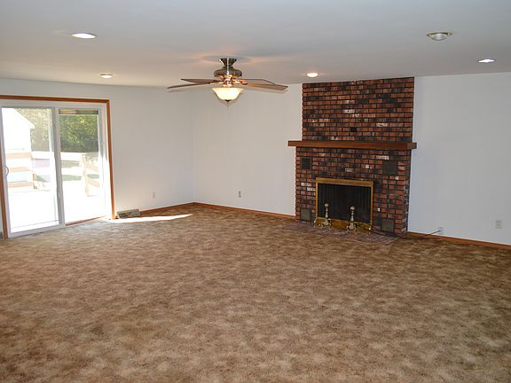 4th image of 11581-2125 East St