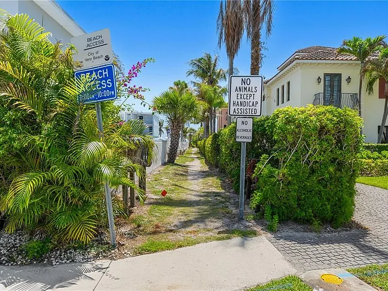 917 Coquina Ln #1 — Photo 37