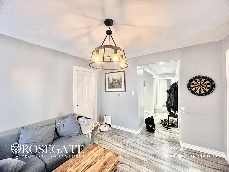 318 Erb St W #3 — Photo 8