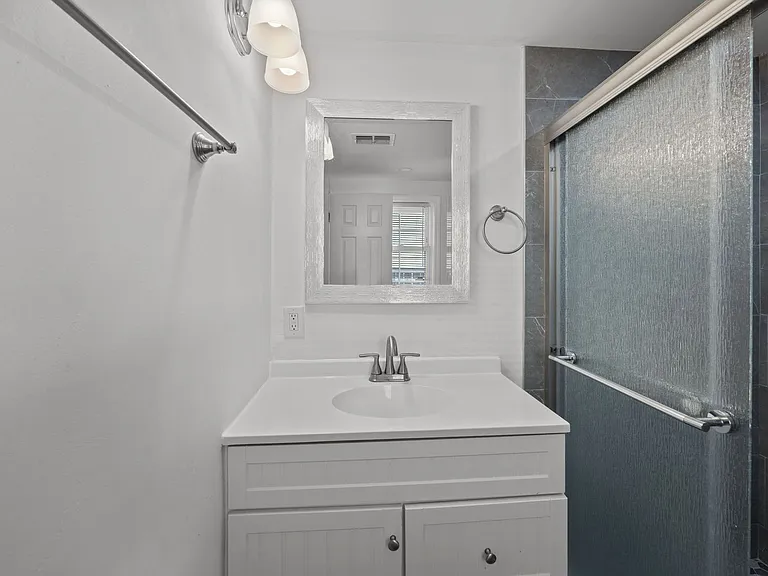 2023 Four Mile Ln — Photo 32