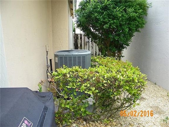 4th image of 10753 NW 53rd Ln #0000