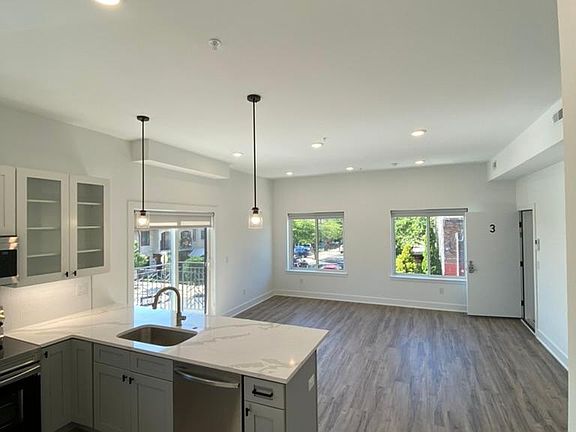 2nd image of 718 N Preston St #B