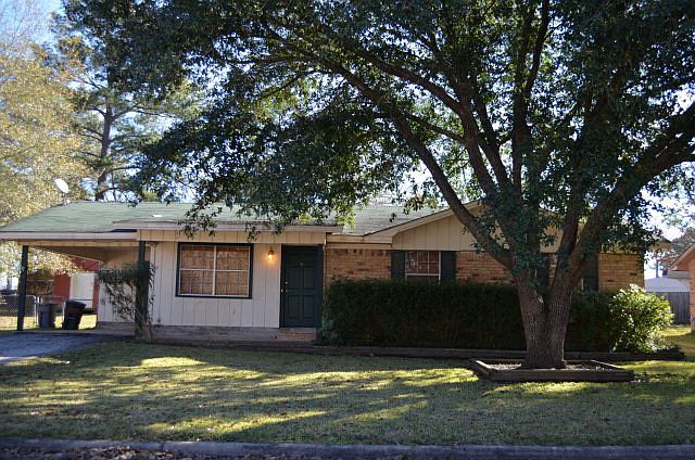 1st image of 104 Frankens St