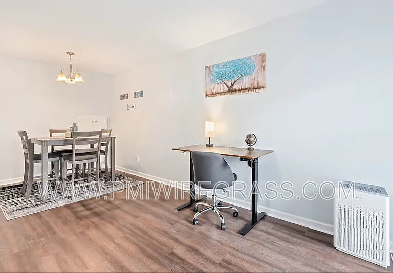208 Foxchase Ln — Photo 10