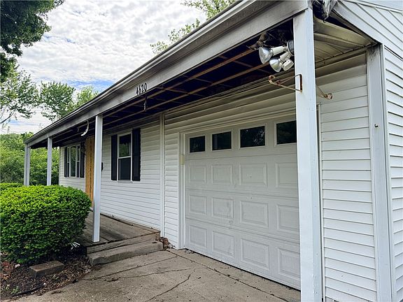 2nd image of 4620 Farnham Ave